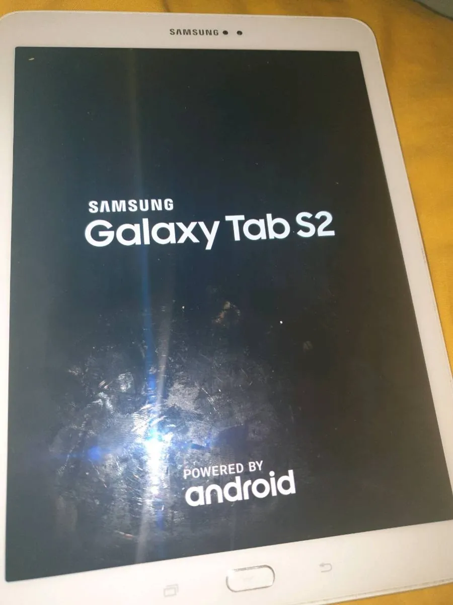8 SAMSUNG IPADS 3 FULLY WORKING 6 FOR PARTS - Image 4