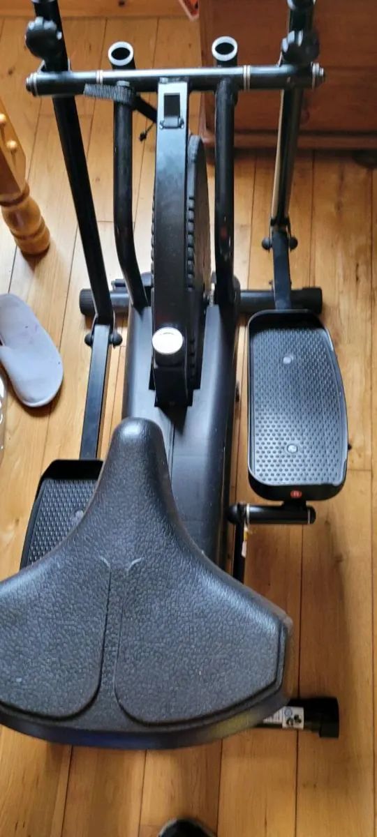 Cross trainer with bike - Image 2