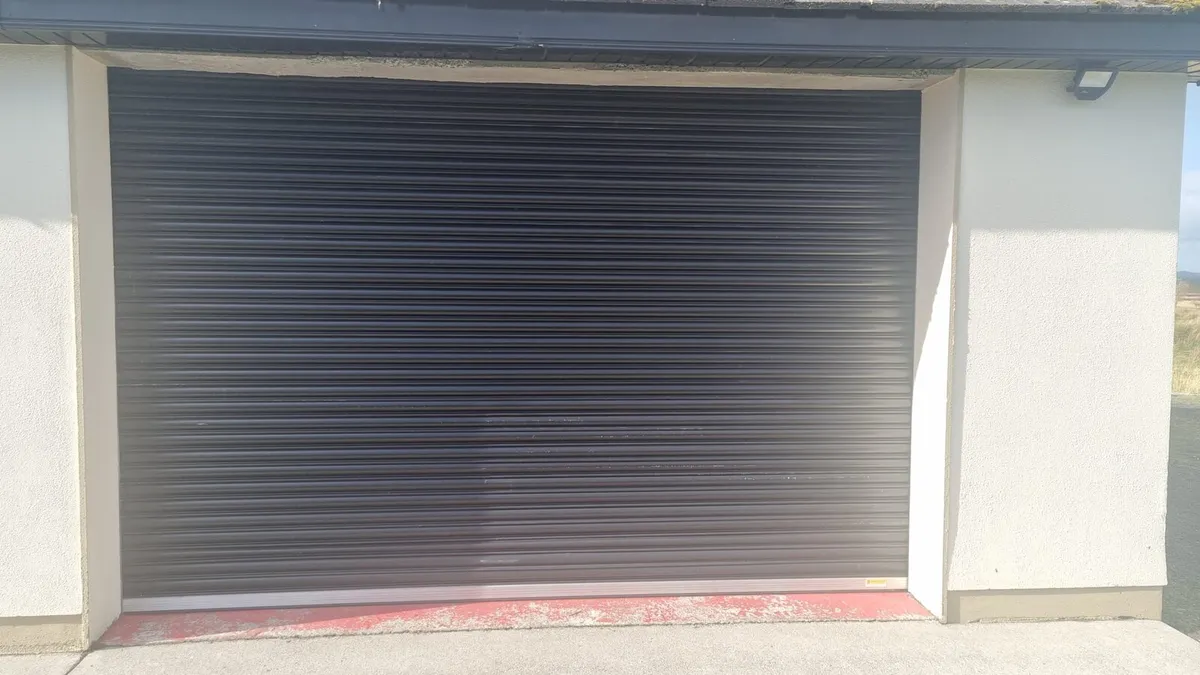 12ft x 8ft electric roller shutter door - Image 1