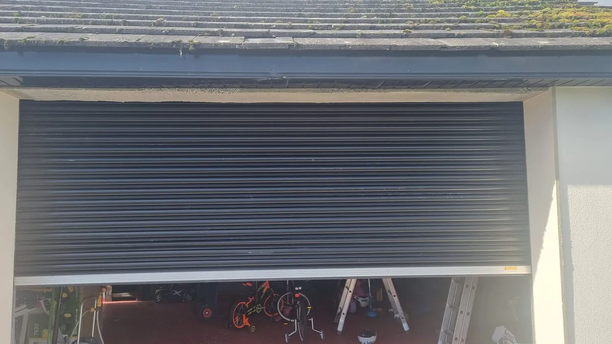 12ft x 8ft electric roller shutter door - Image 2