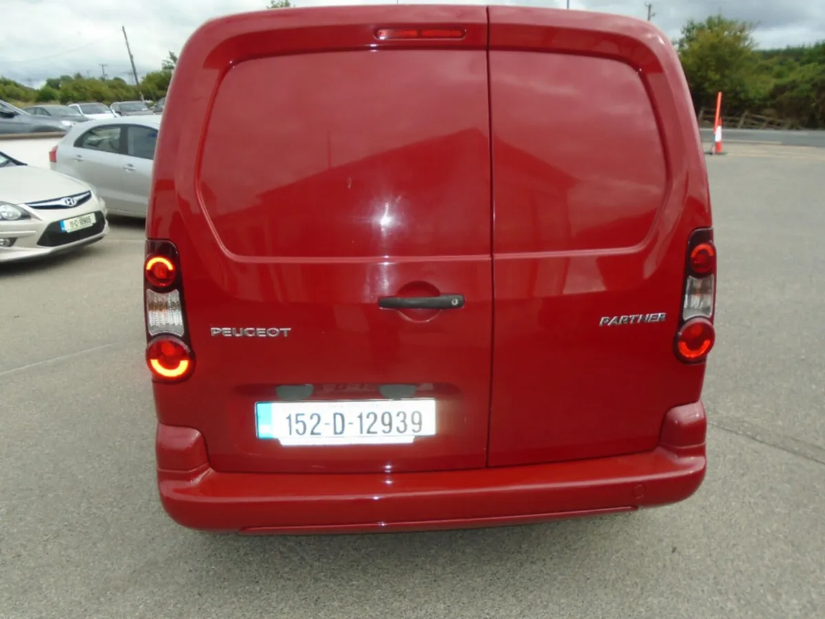 Peugeot Partner ACCESS 1.6 HDI 75 3 Seater  BLUE B - Image 3