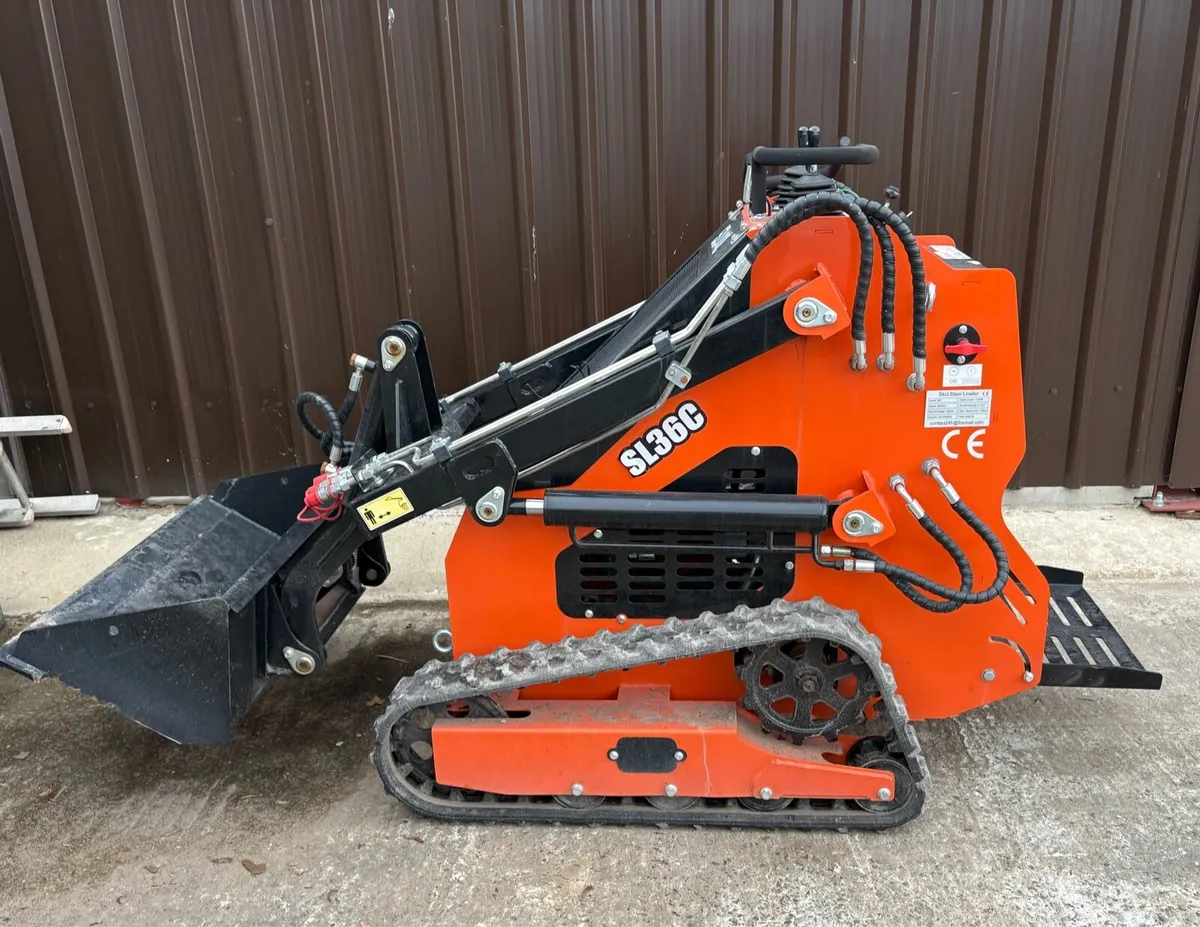 Tracked Pedestrian Skid Steer Diesel . Unused . - Image 1