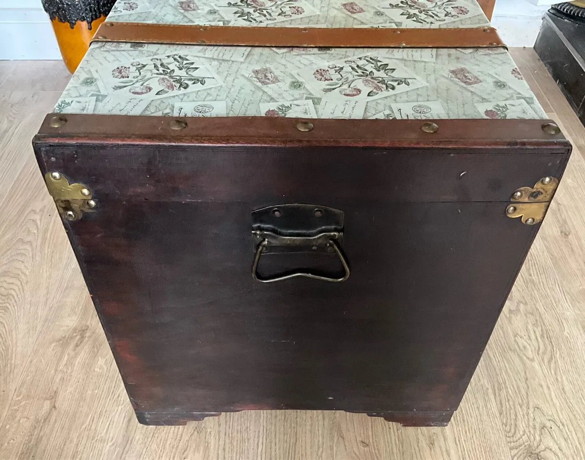 Large Decorative Wooden Trunk - Image 4
