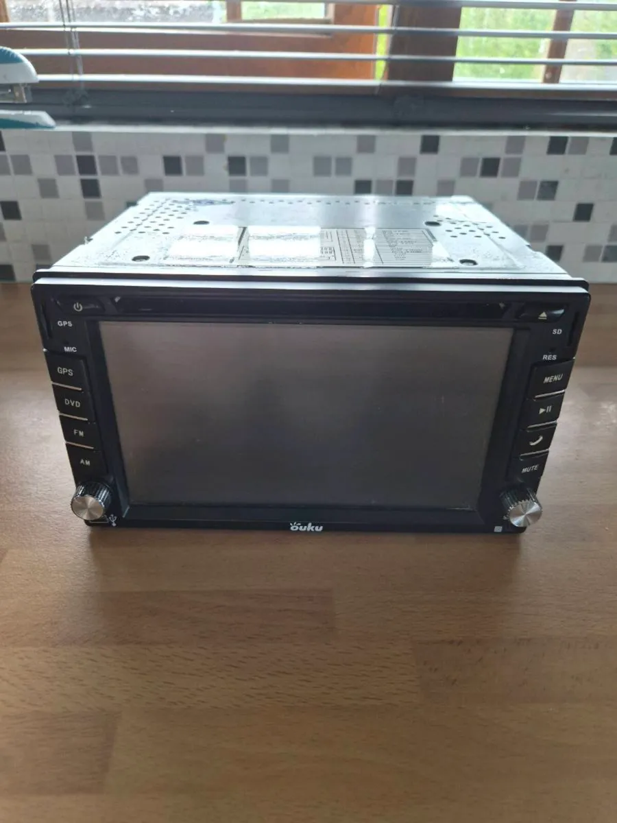VW CAR STEREO - Image 1