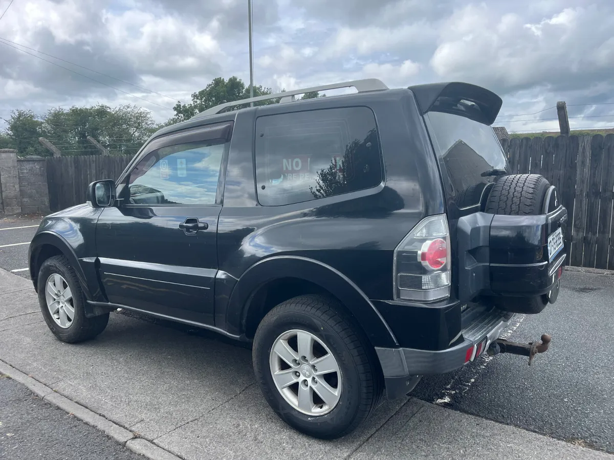 Mitsubishi Pajero 2007 - Image 3