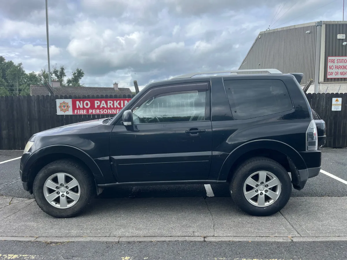Mitsubishi Pajero 2007 - Image 2