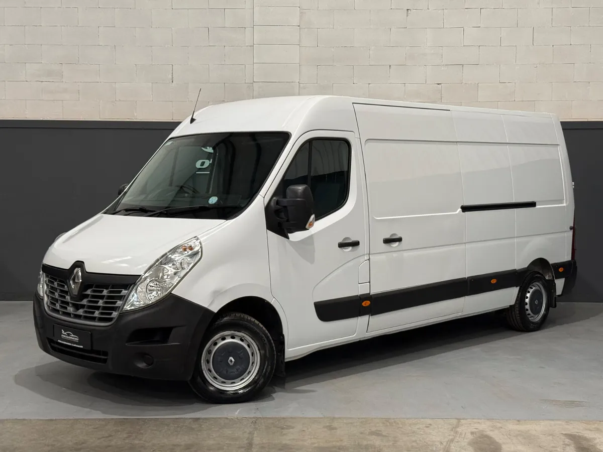 Renault Master 2019 NEW CVRT LOW MILEAGE TAXED - Image 2