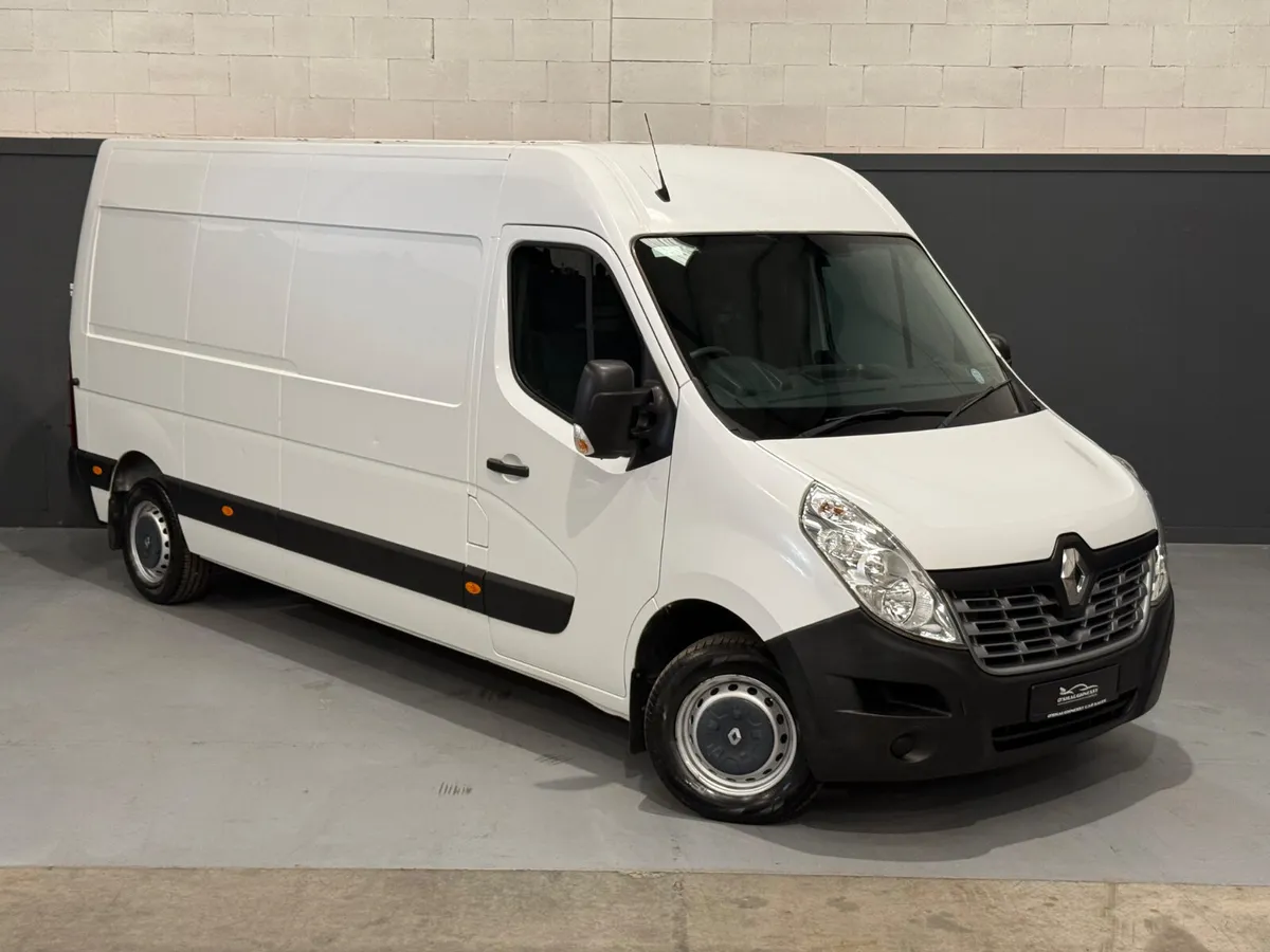 Renault Master 2019 NEW CVRT LOW MILEAGE TAXED - Image 3