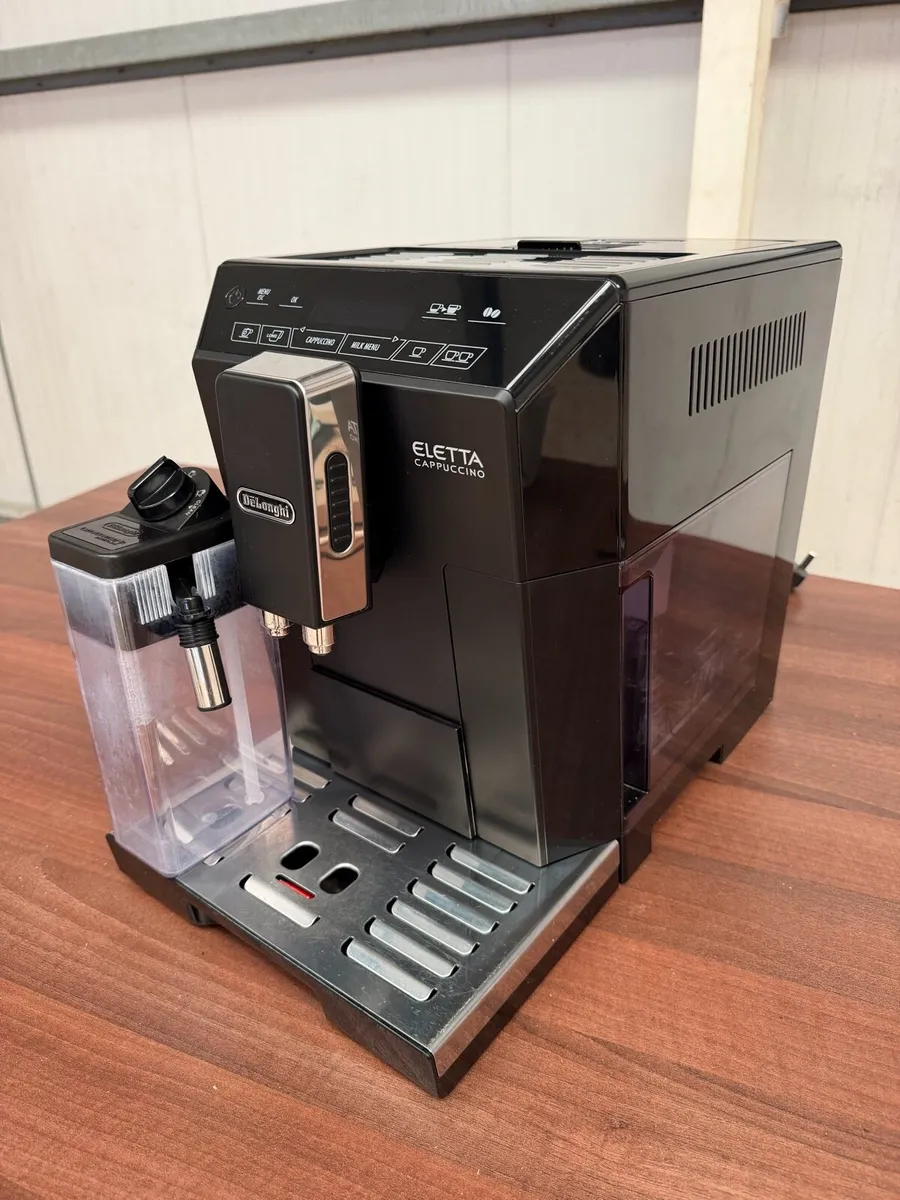 De’Longhi Eletta Cappuccino Coffee Machine - Image 1