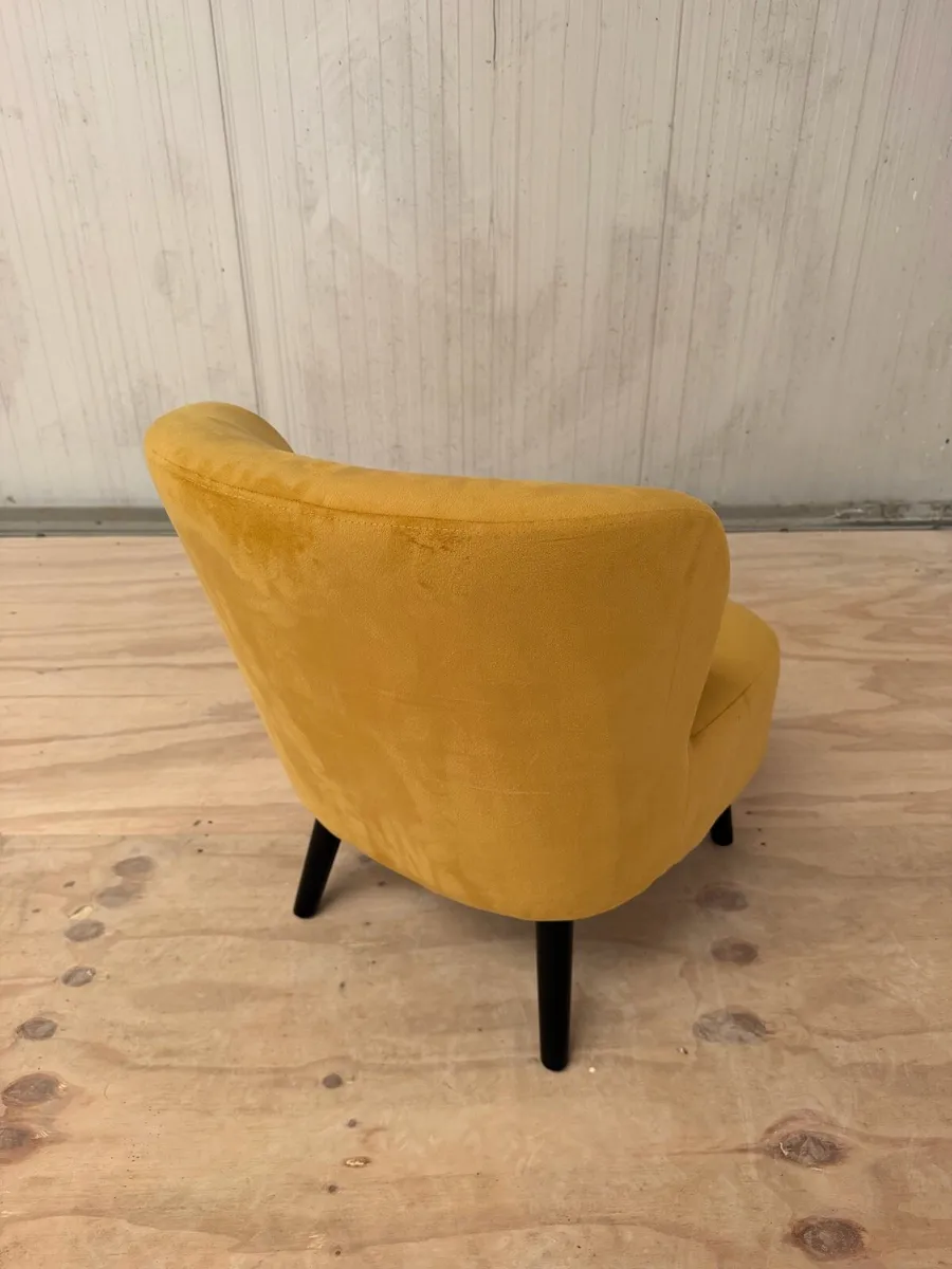 Yellow Velvet Tub Chair – Excellent Condition - Image 4