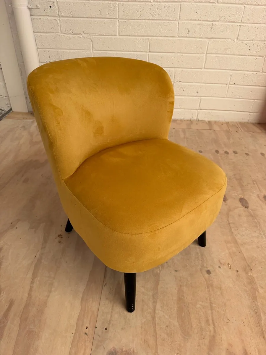 Yellow Velvet Tub Chair – Excellent Condition - Image 1