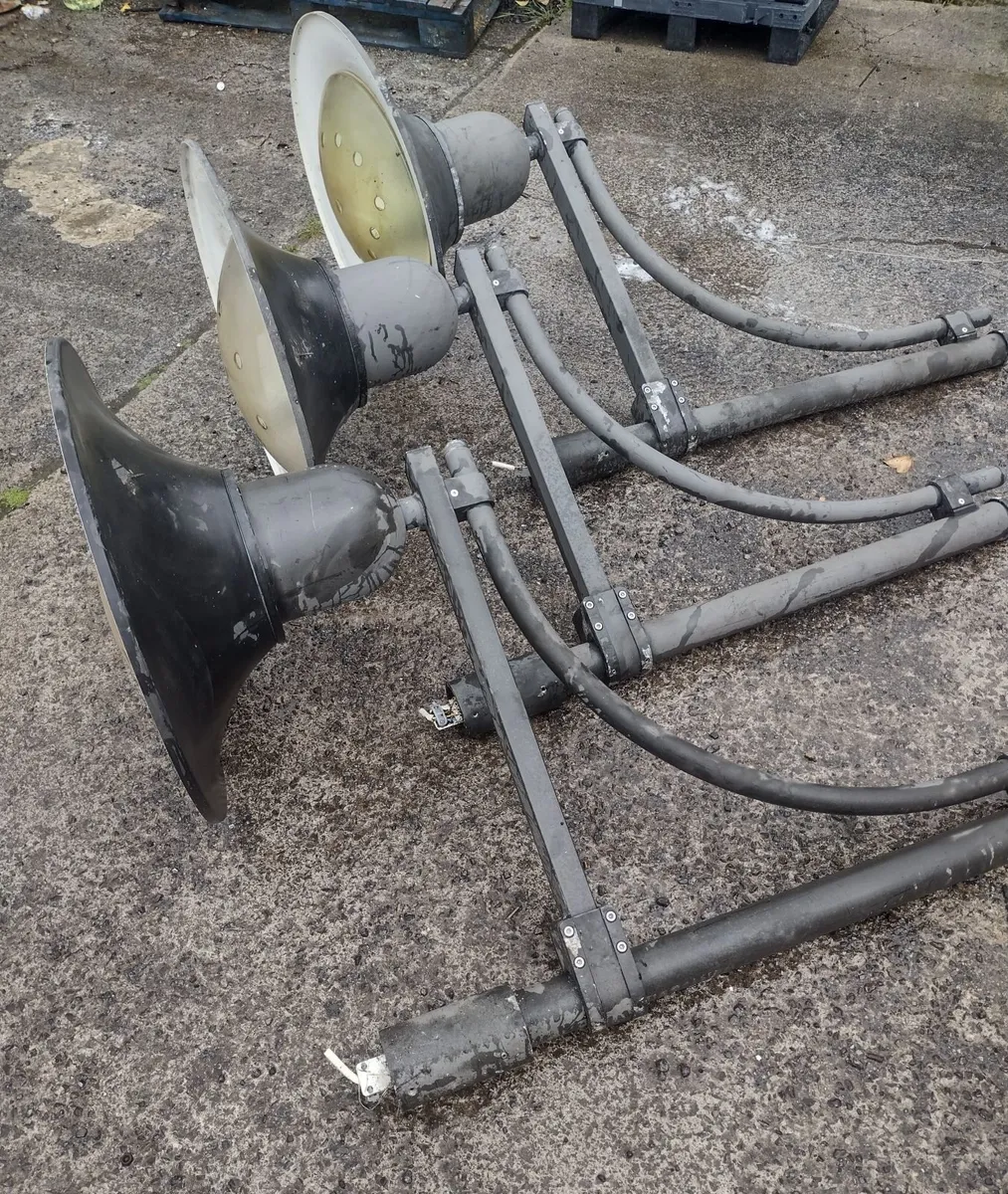 Large ornate street lights - Image 2