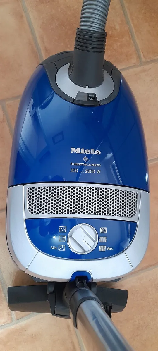2200watt Miele vacuum/Hoover cleaner - Image 3