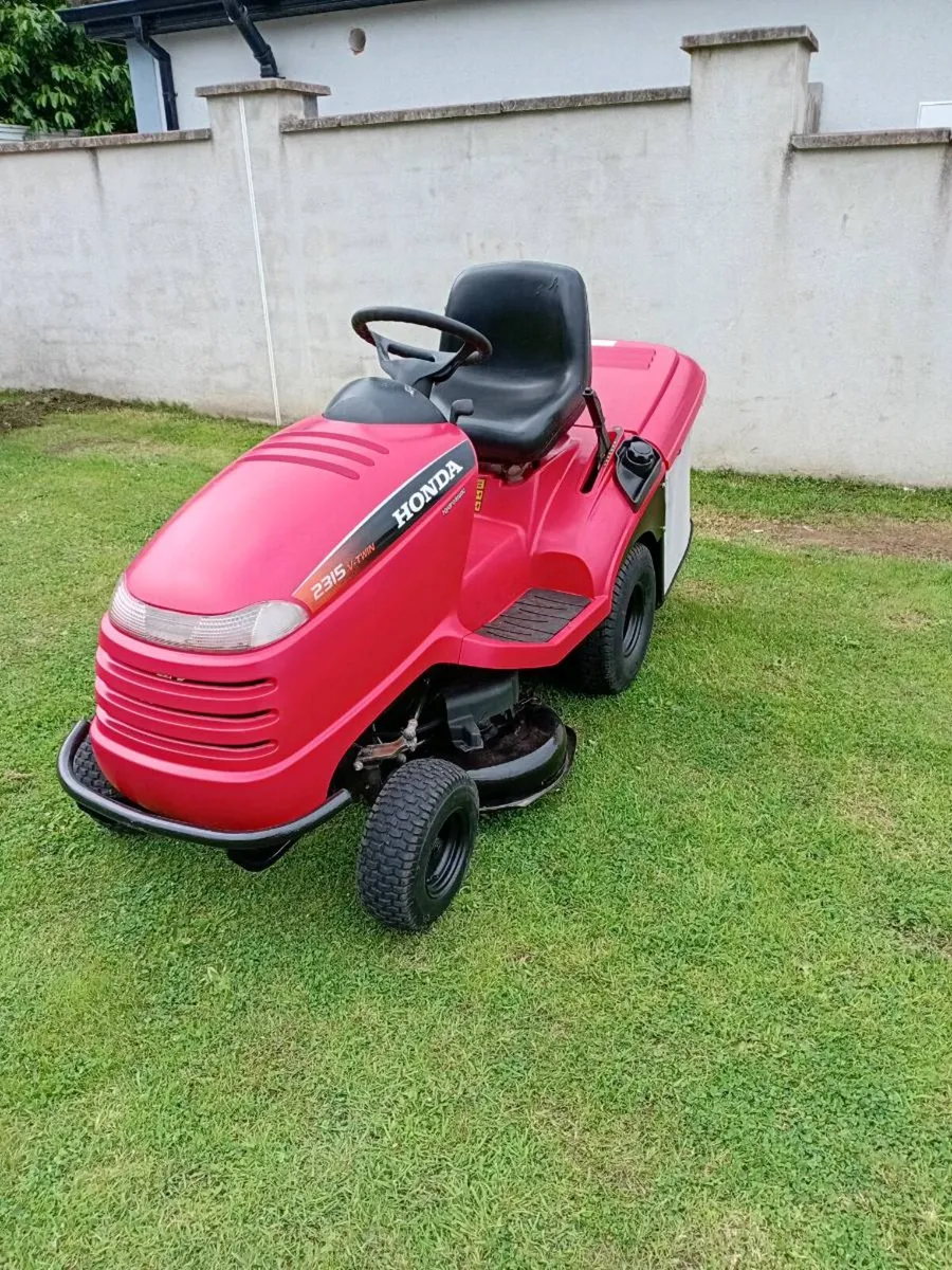 Ride on lawnmower - Image 3