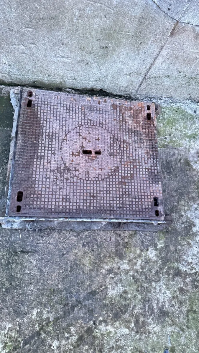 4no Manhole covers - Image 1