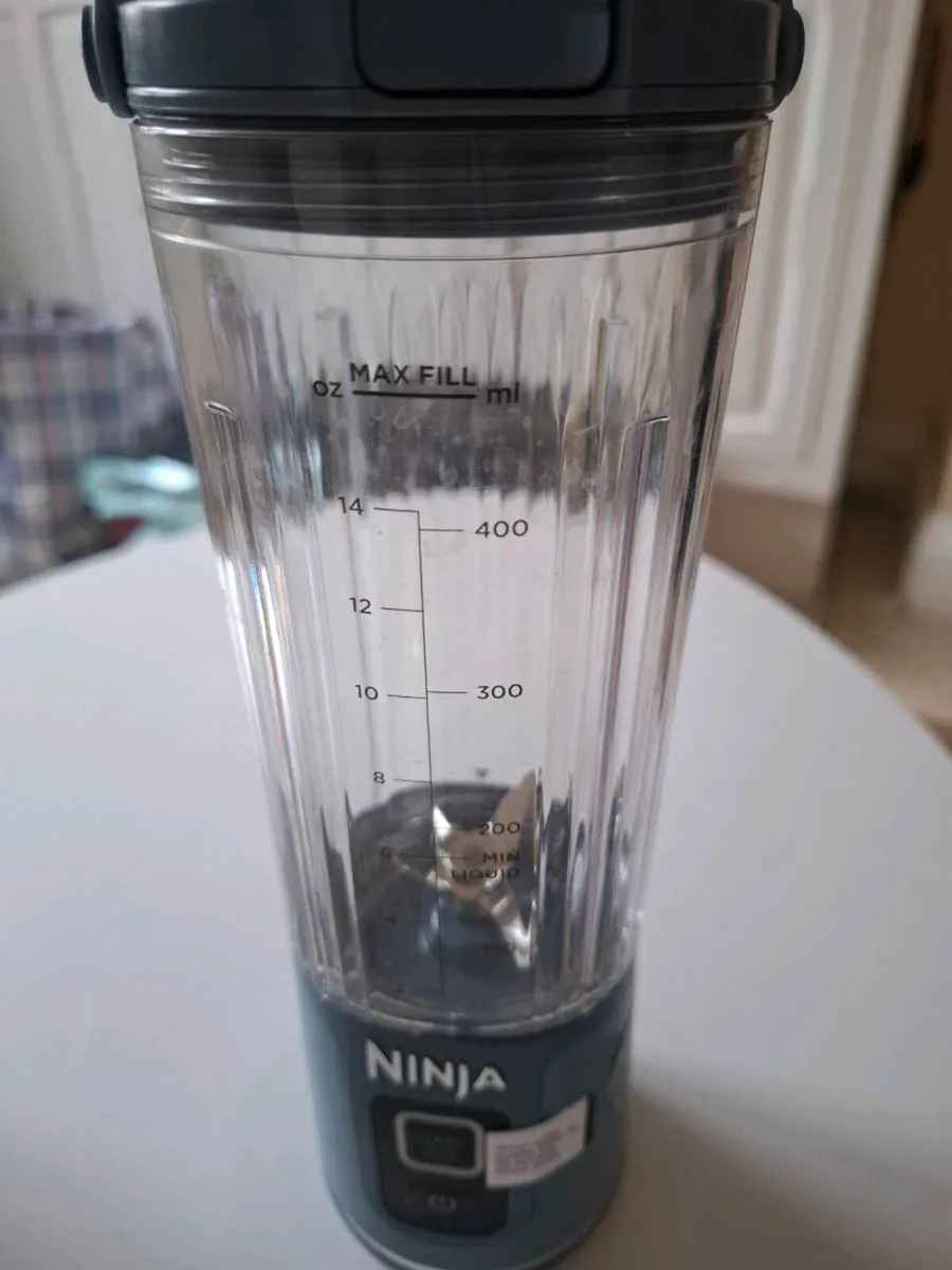 Ninja Blast Portable Blender – Excellent Condition - Image 4