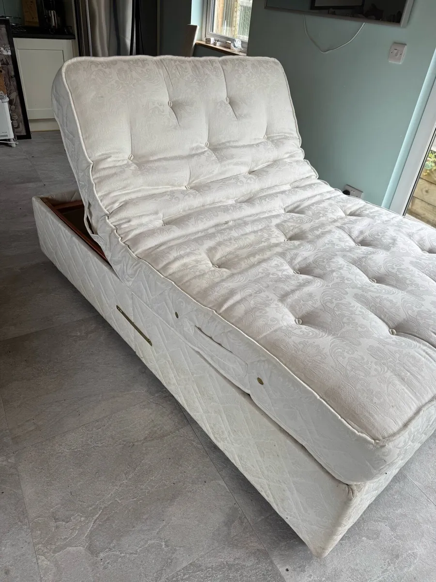 4ft electric double bed - Image 1