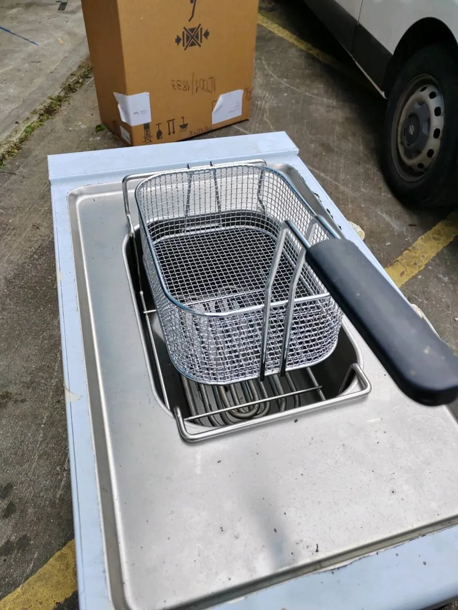 Electric fryer - Image 1