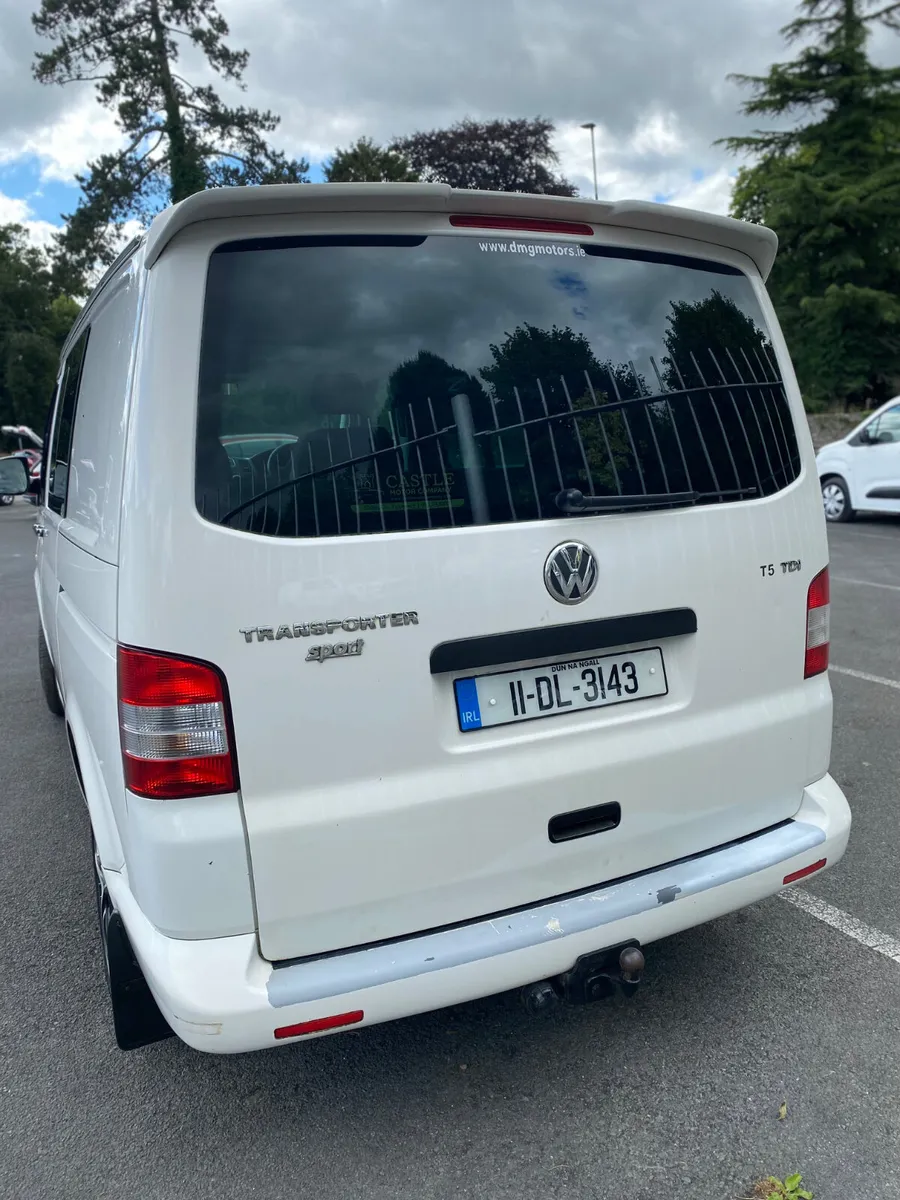 VW TRANSPORTER T5 CREW CAB 2 BERTH CAMPER - Image 4