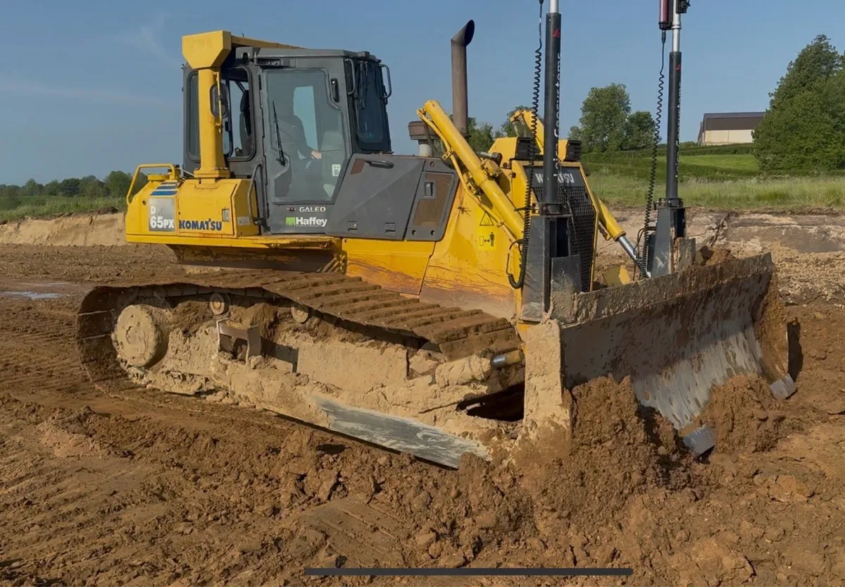 Komatsu D65px