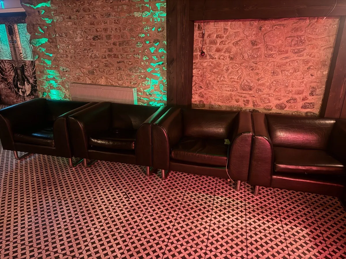 Free sofas good condition - Image 2