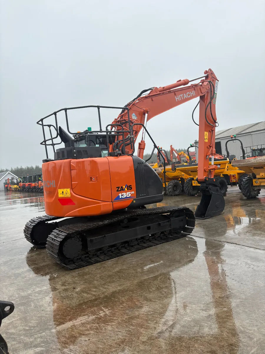 HITACHI ZX135-6 - Image 3