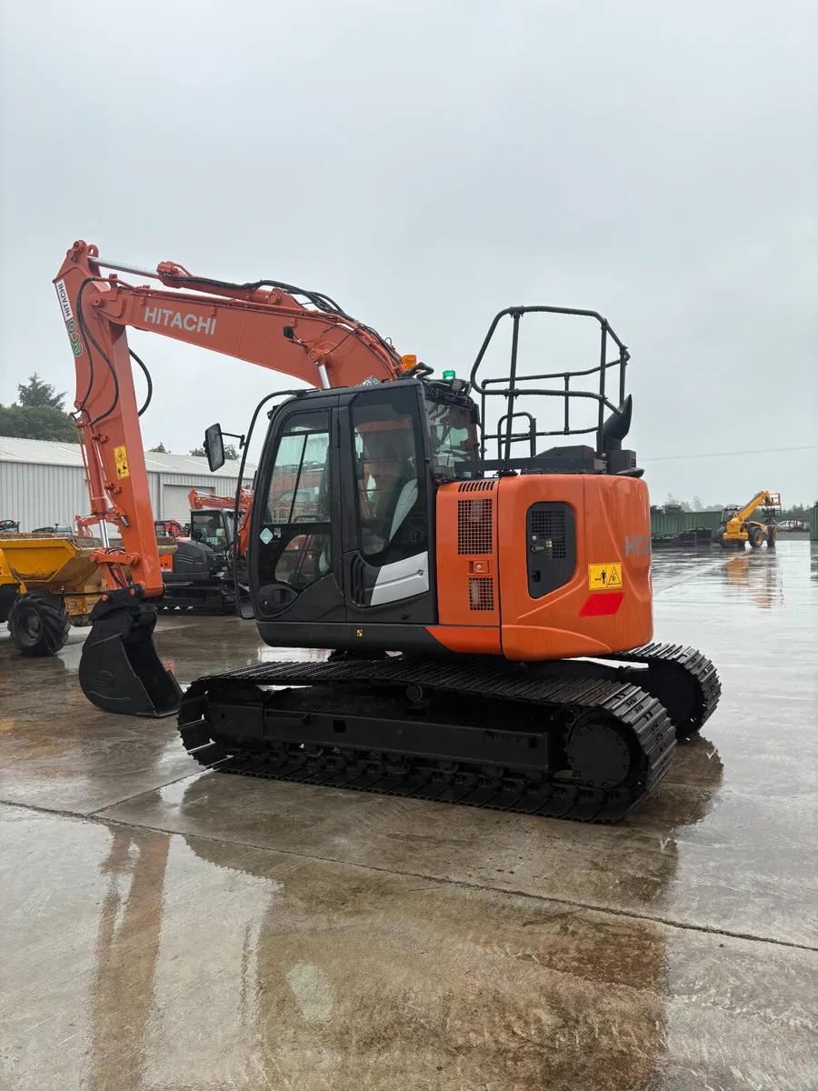 HITACHI ZX135-6 - Image 4