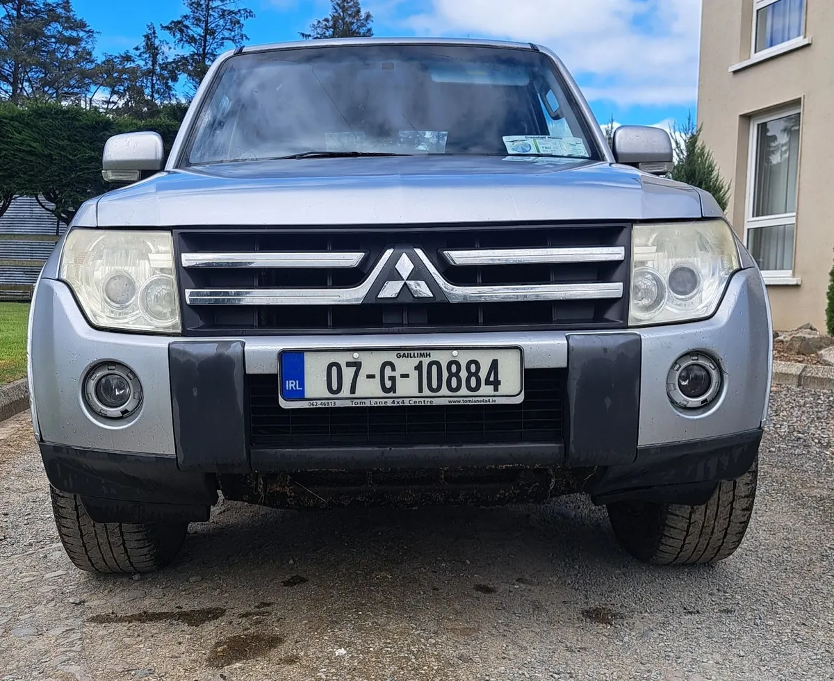 Mitsubishi Pajero mk4  LWB Commercial DOE 01/2027 - Image 2