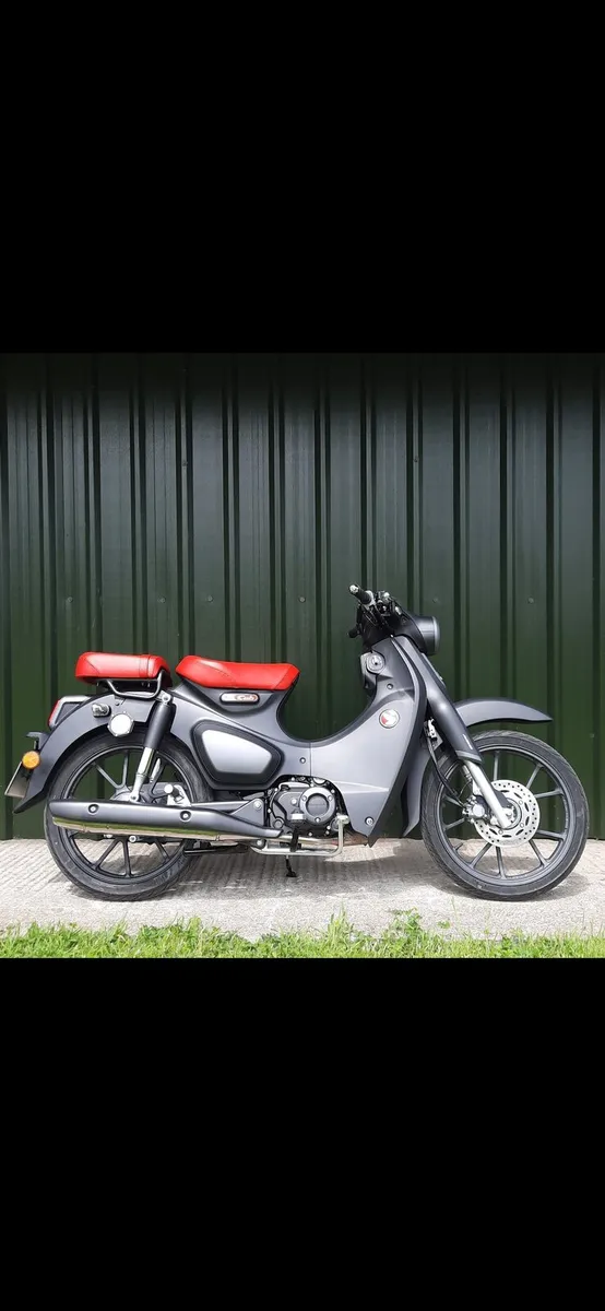 2024 BMW CE 02 HIGHLINE & 2022 Honda Supercub :-) - Image 3
