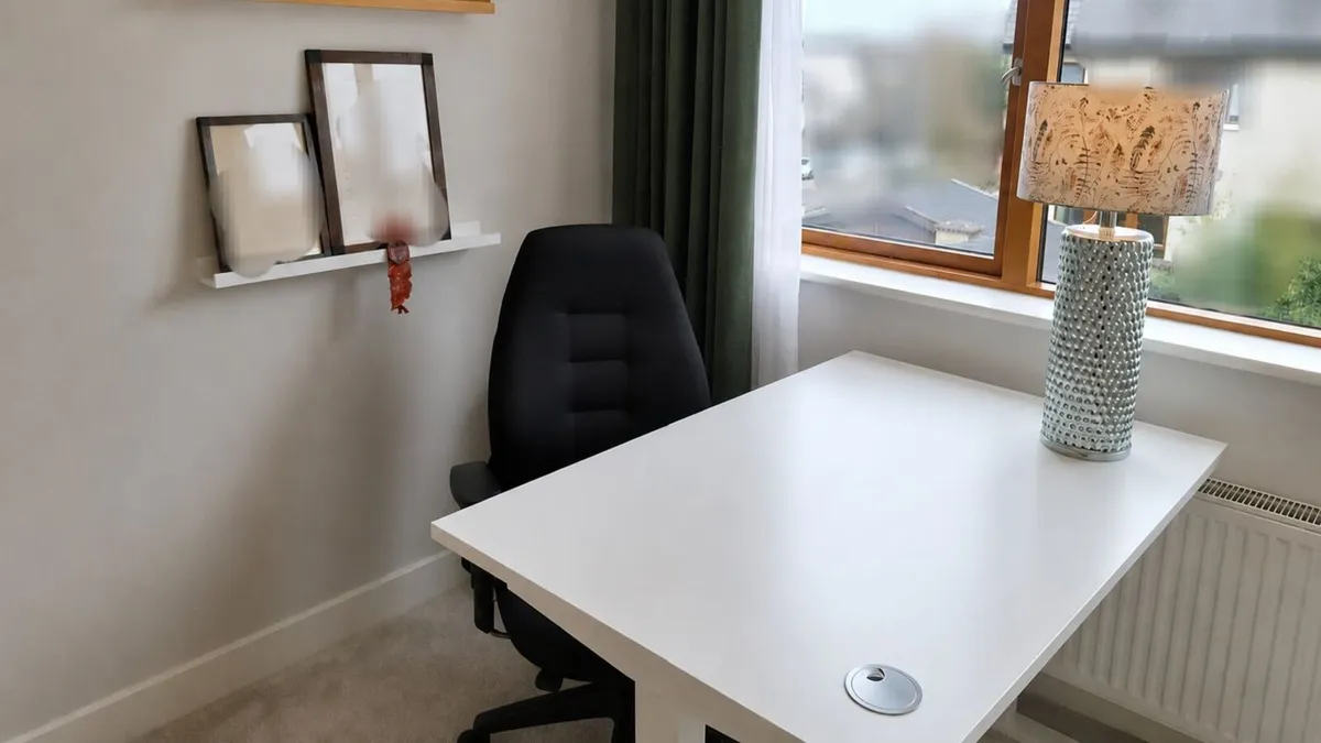 Electric Standing Desk and Chair - €70 - Image 3