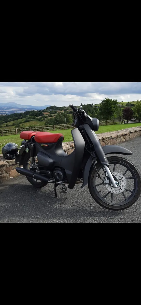 2024 BMW CE 02 HIGHLINE & 2022 Honda Supercub :-) - Image 4