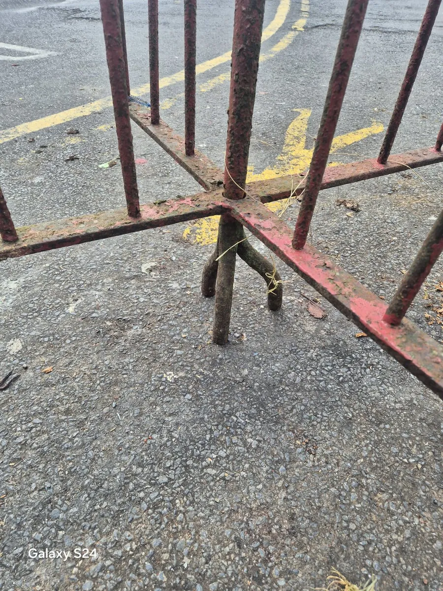 Wrought iron gate - Image 2