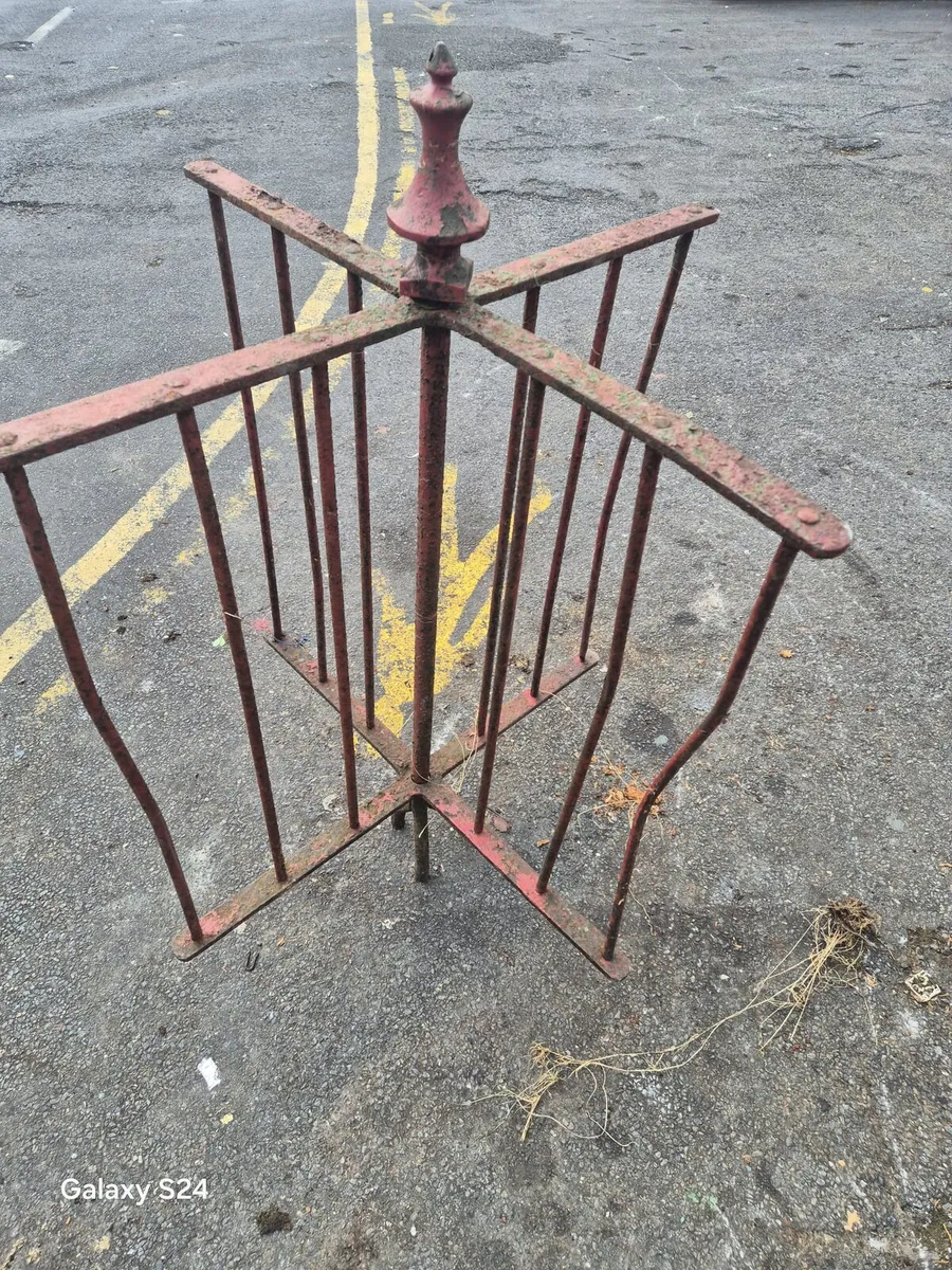 Wrought iron gate - Image 4