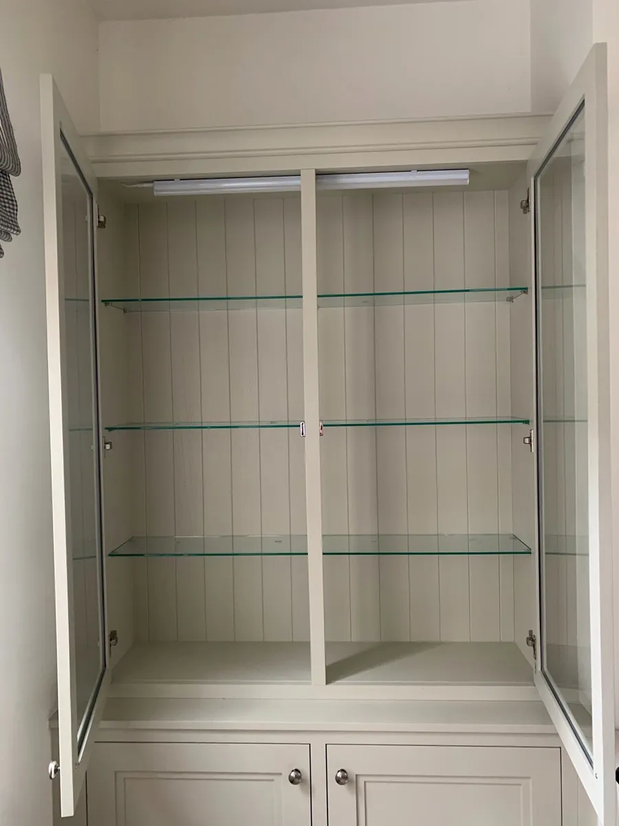 Display Cabinets - Image 4