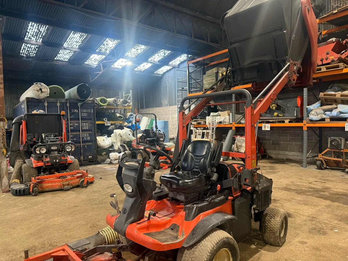 Kubota collector mower - Image 4