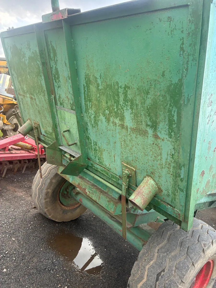 Brian legg 6 ton hi tip grain trailer - Image 1