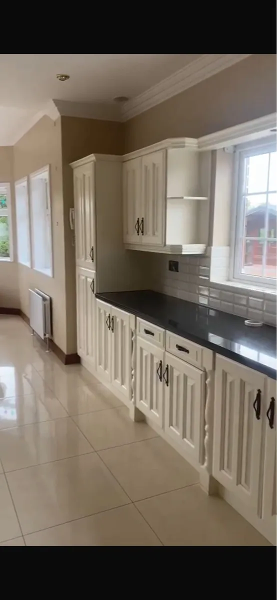 Kitchen units - Image 2