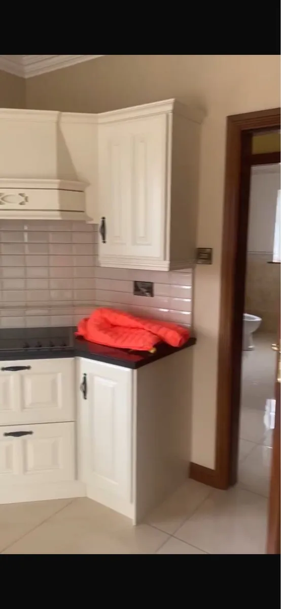 Kitchen units - Image 3
