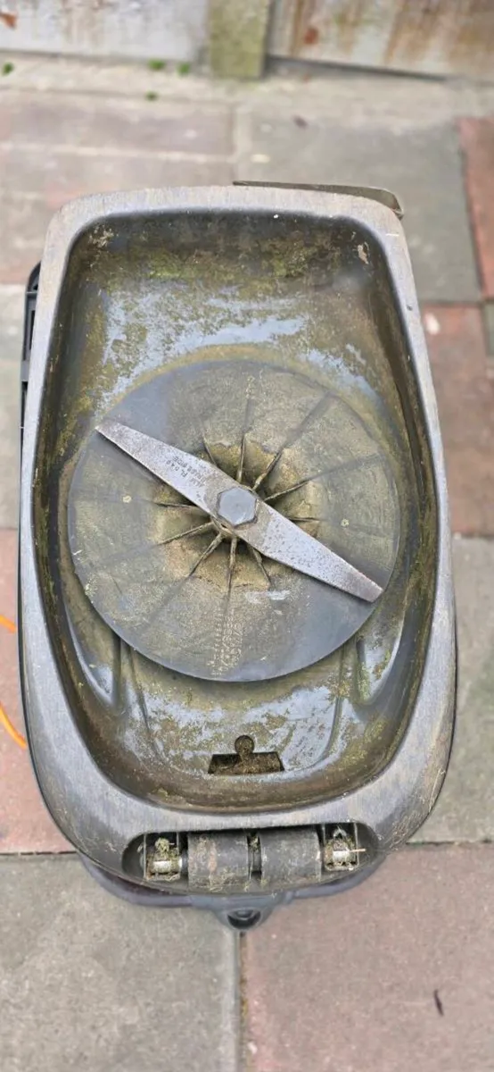 Lawn mover - Image 3