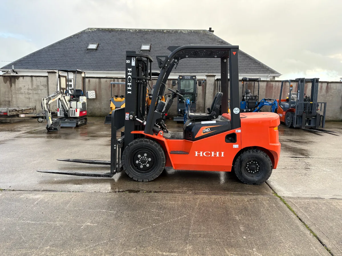 New/Unused 30 A Series HCHI Fork Lift - Image 4