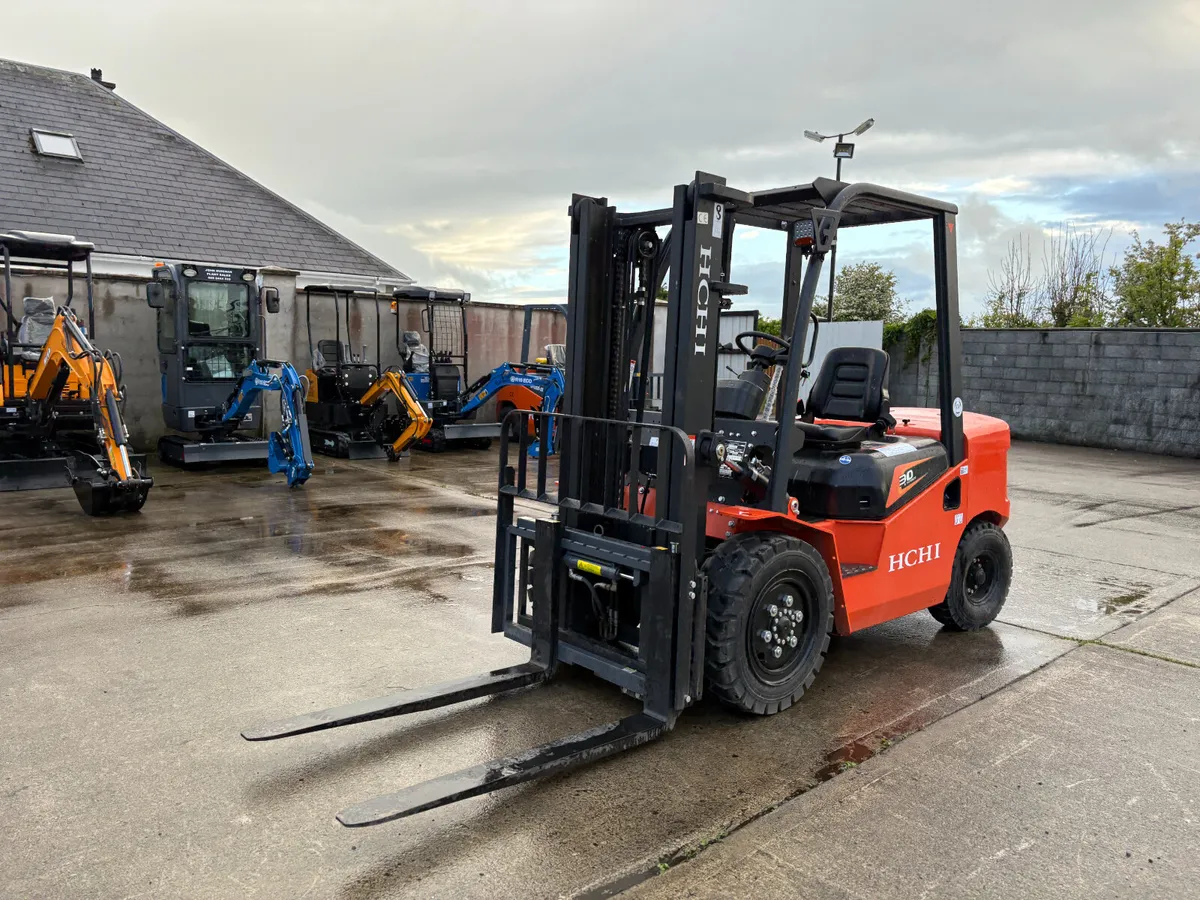 New/Unused 30 A Series HCHI Fork Lift - Image 2