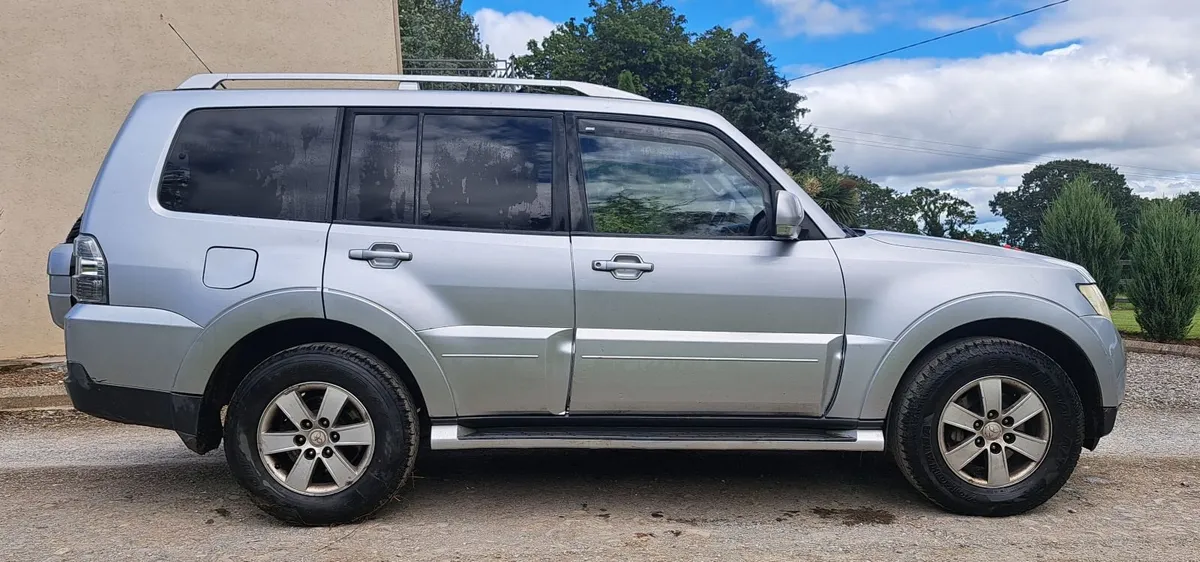 Mitsubishi Pajero 2007 - Image 2