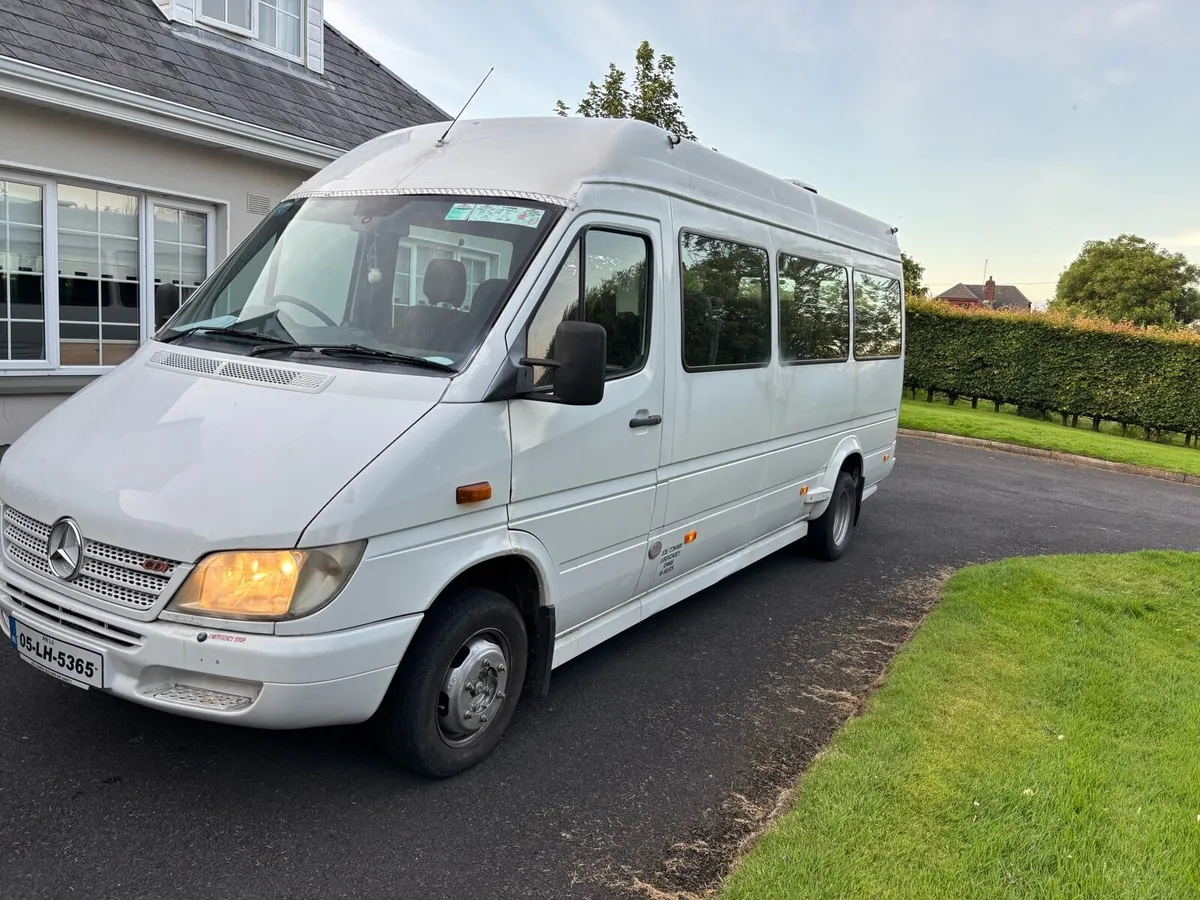 Mercedes sprinter 2005 18 seater - Image 2