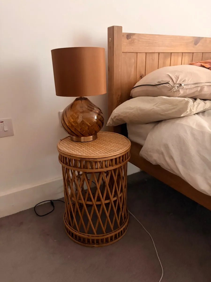 King size bed and mattress, side tables included - Image 3