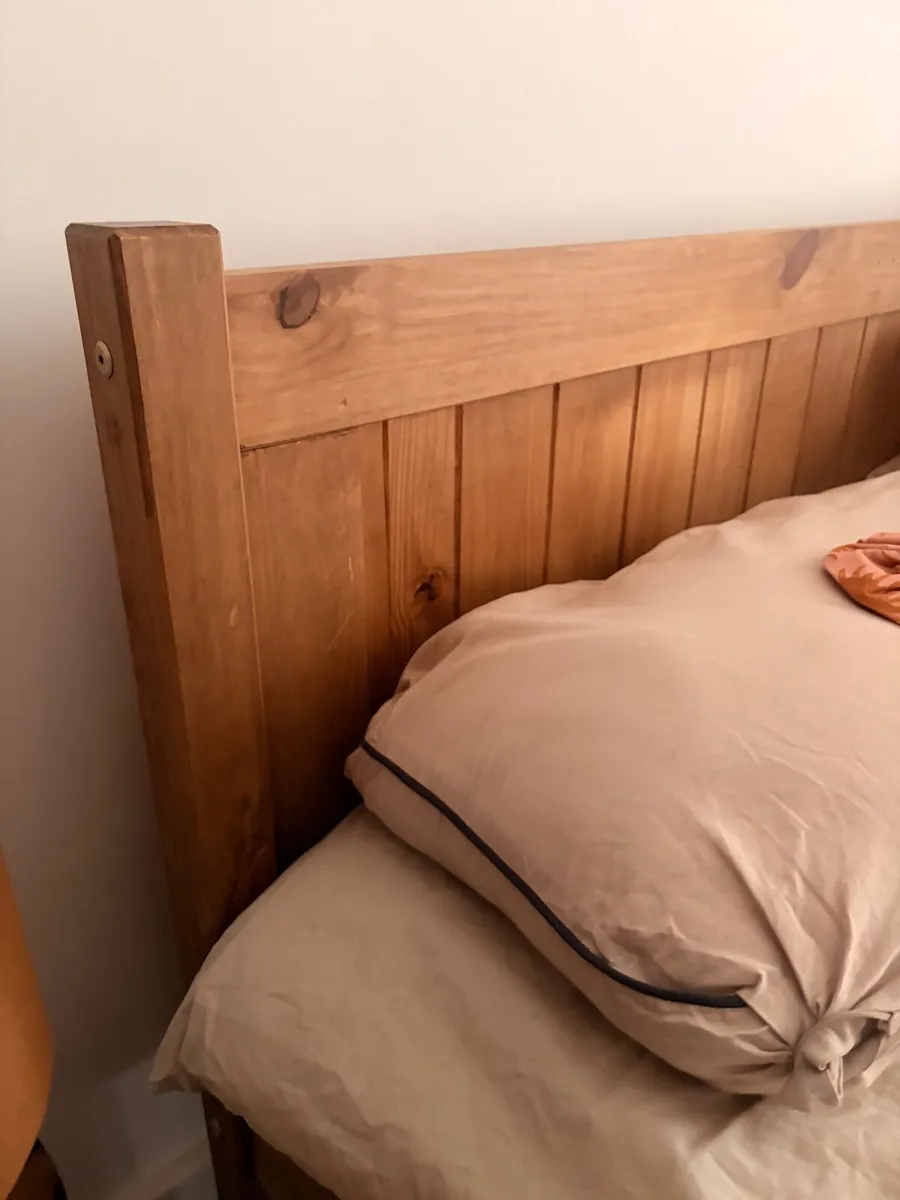 King size bed and mattress, side tables included - Image 2