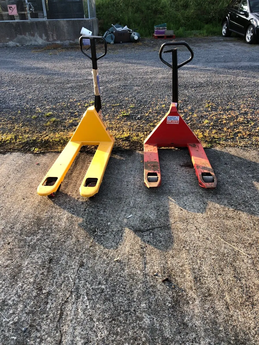 Pallet Trucks. - Image 1