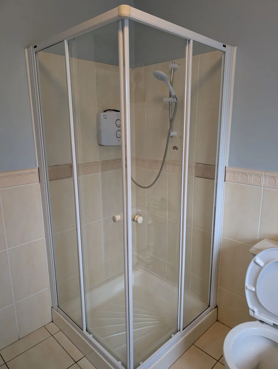 Shower door 900*900 - Image 1