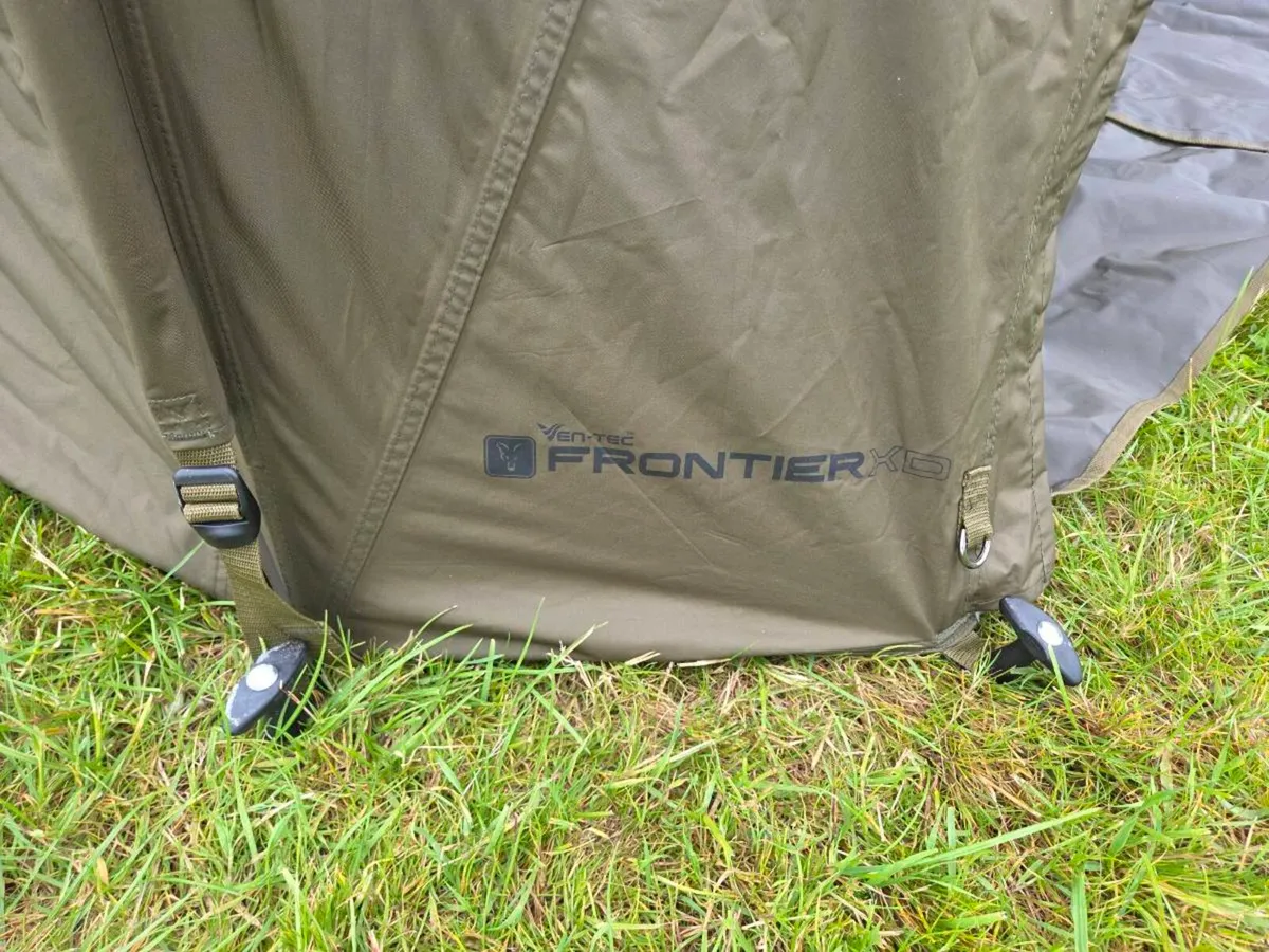 Fox frontier xd bivvy with vapour peak - Image 4