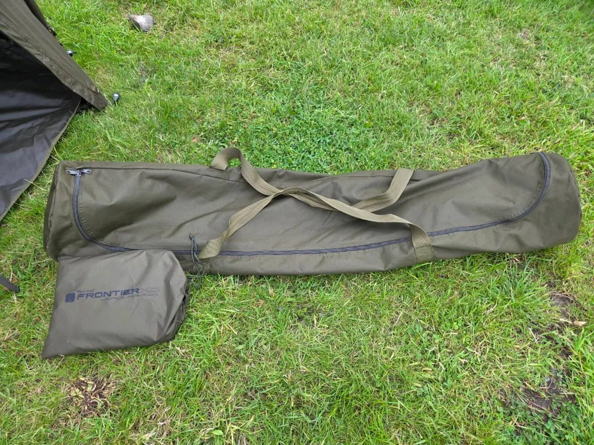 Fox frontier xd bivvy with vapour peak - Image 2