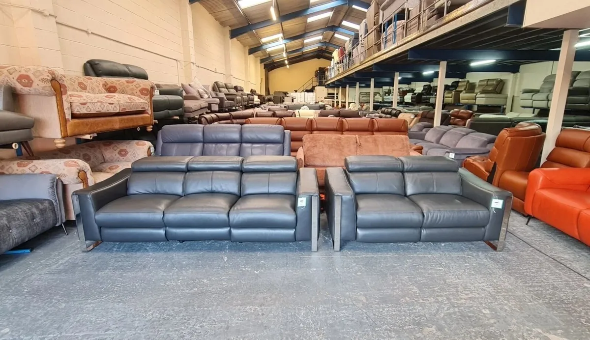 Torres grey leather electric 4+2 seater sofas - Image 4